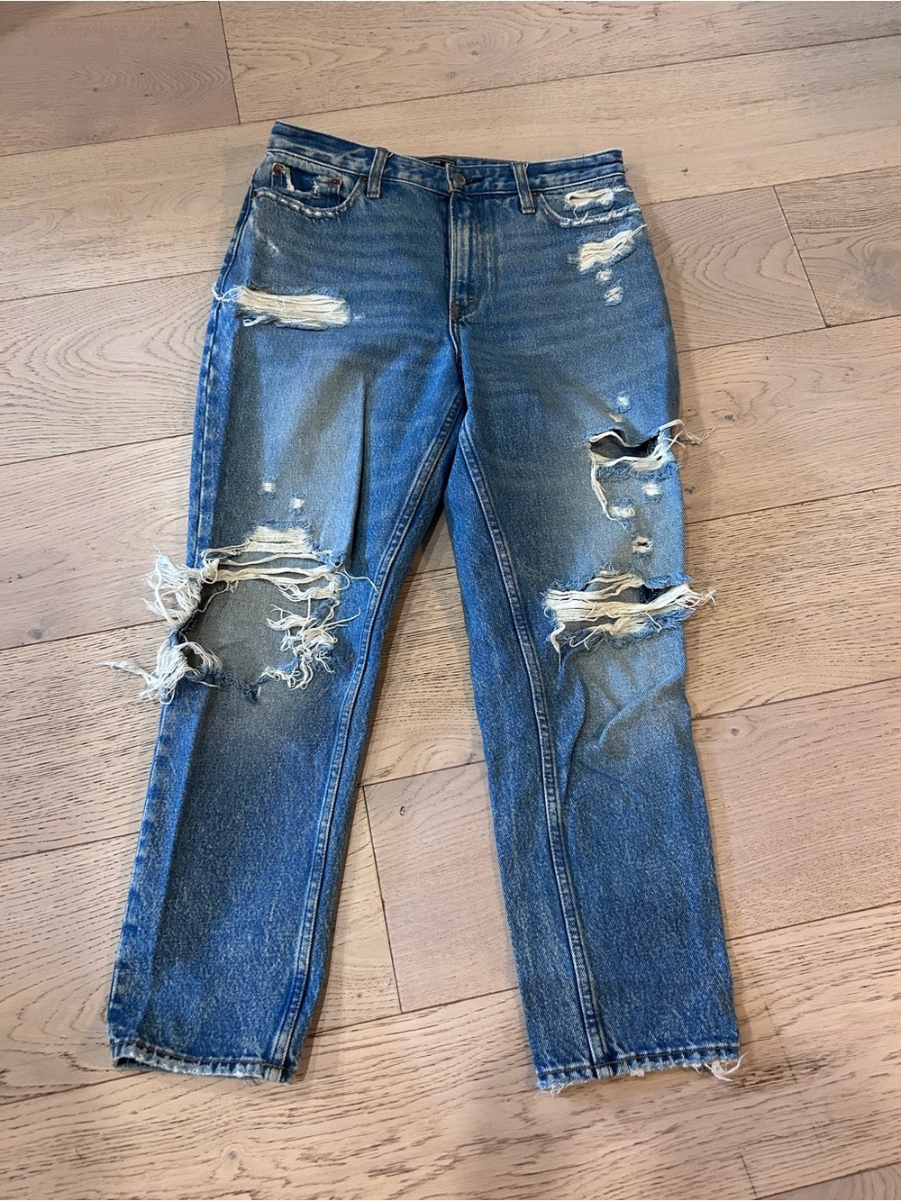 Mom jeans ripped Abercrombie and Fitch
